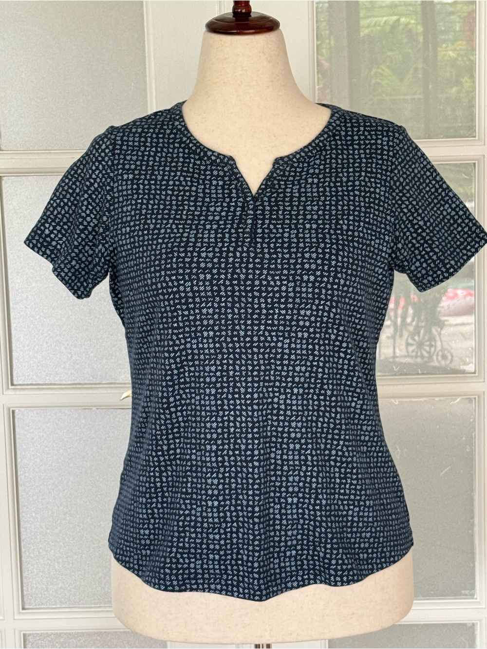 L.L.Bean Petite Medium Navy Geometric Print Split Neck Knit Top